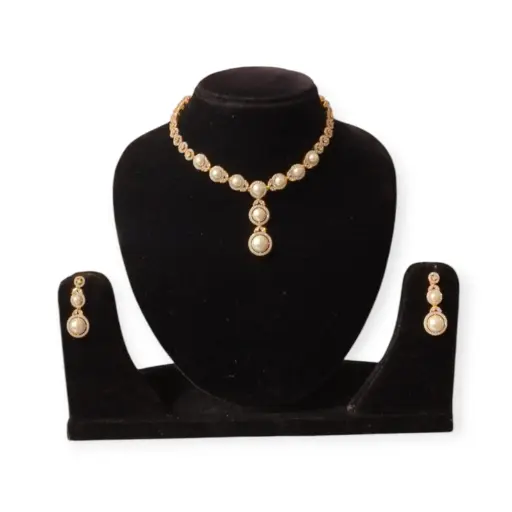 Casual Wear Golden Ladies Necklace 
